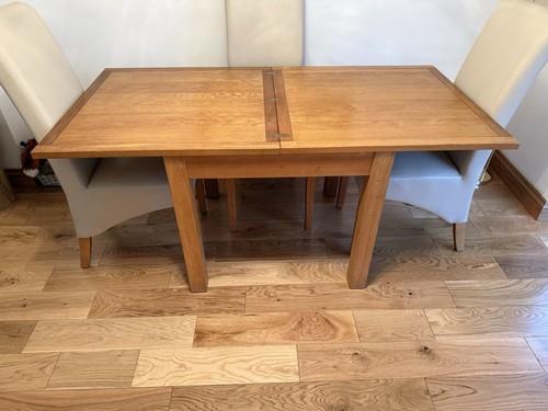 Solid oak seater - 4-6,